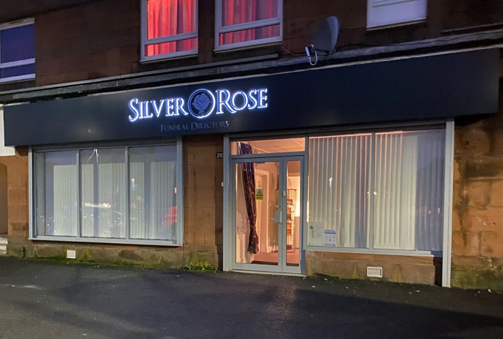 Signs Coatbridge, Sign makers Coatbridge, Signage Coatbridge, Glasgow, Edinburgh, Push Through Lightbox Sign